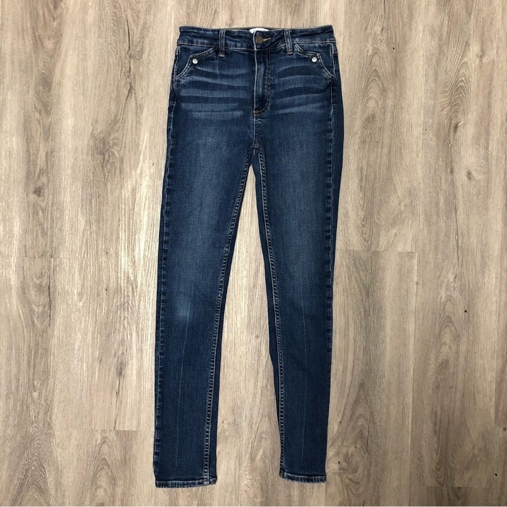 Paige Size 27 Hoxton Skinny Jeans Medium Wash Scalloped Pocket and Turquoise